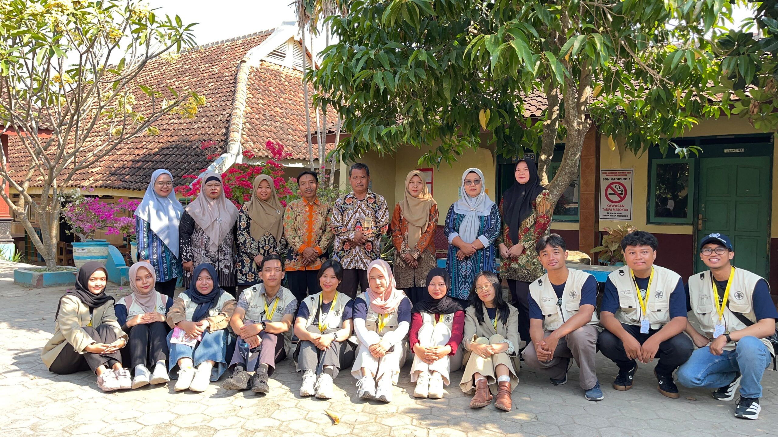 KKN-PPM UGM Tanamkan Karakter Positif melalui Edukasi Gemar Menabung dan Pencegahan Perundungan di SD Negeri Kadipiro 1